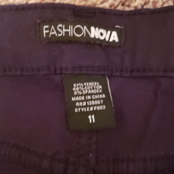 Fashion Nova Distressed Black Jeans - Picture 4 of 4